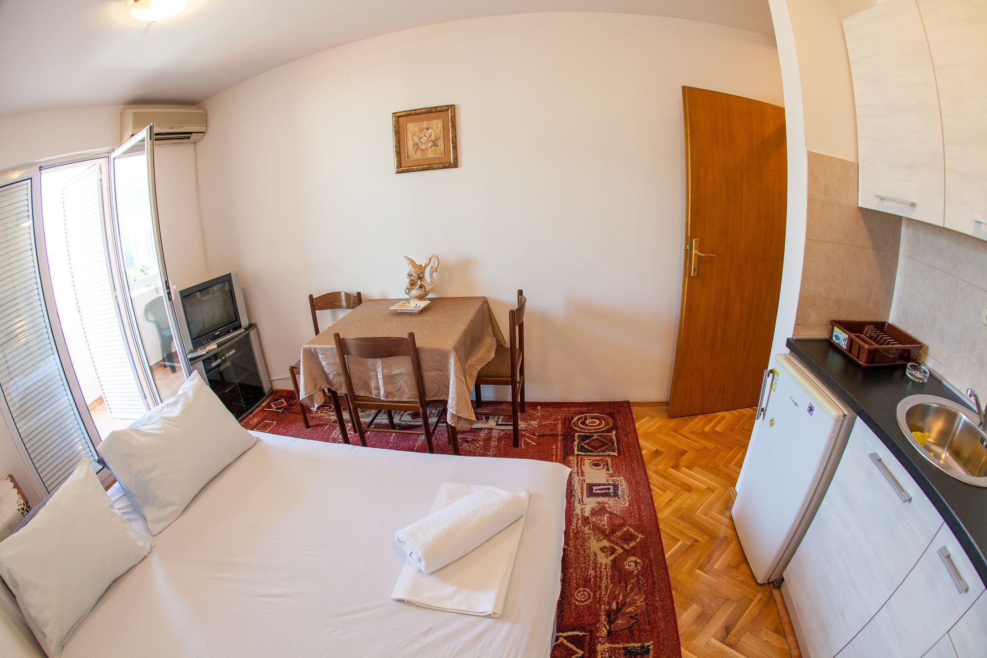 City Apartments Gosposhtina Budva Eksteriør bilde